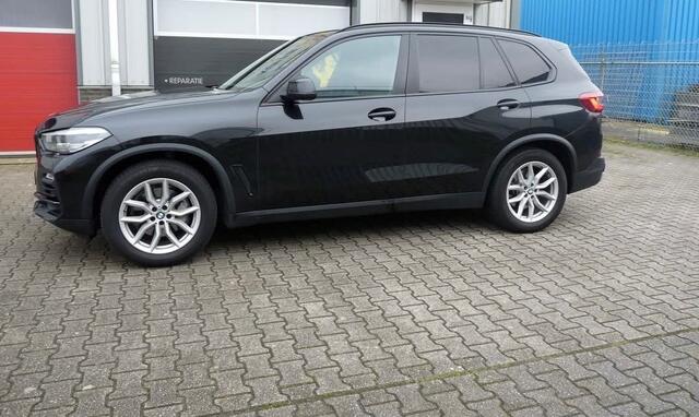 BMW X5 XDRIVE 3.0D [GRIJS KENTEKEN]