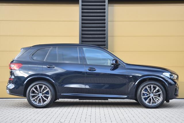 BMW X5 xDrive40i High Executive * Panoramadak Sky Lounge * Comfortstoelen * Stoelmassage * Laserlicht *