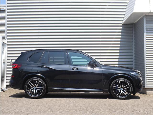 BMW X5 xDrive45e | High Executive | M Sportpakket Pro | Panodak | Driving Assistant Prof. | Active Steering | Massage | Ventilatie Voorstoelen | Head-Up | Laserlight | 22'' LMV