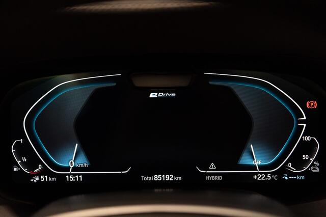 BMW X5 45e M-Sport High Executive 394 PK - El.trekhaak , BTW ,Pano.dak ,Plug In, Luchtvering, Head-up