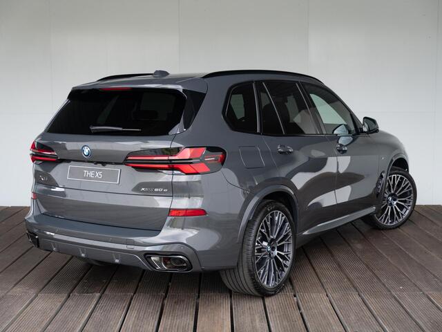 BMW X5 xDrive50e | M Sportpakket Pro | Innovation Pack | Comfort Access | Soft-Close | Panoramadak | Stoeverwarming | Bowers & Wilkins | Trekhaak
