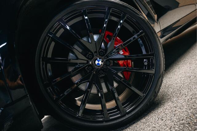 BMW X5 xDrive50e | Akrapovic | Head-up | Verwarmde en verkoelde bekerhouders | Pano |