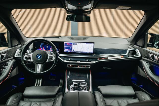 BMW X5 xDrive50e | Akrapovic | Head-up | Verwarmde en verkoelde bekerhouders | Pano |