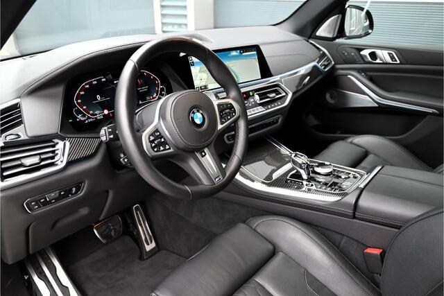 BMW X5 xDrive45e M-SPORT / SKYLOUNGE PANO / M-PERF SEATS / B&W / CARBON / LASER / HUD / 4 WIELSTURING