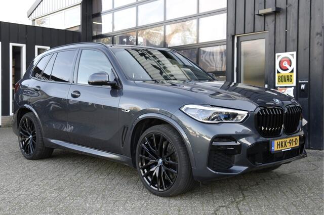 BMW X5 xDrive45e High Executive M- Pakket | 22" | Carbon | Laser | Head-Up | Drive Assist + | Sfeerverl. | Dealer onderhouden