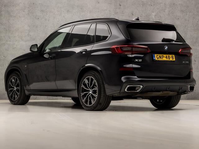 BMW X5 xDrive45e M Sport High Executive 395Pk Automaat (PANORAMADAK, APPLE CARPLAY, LUCHTVERING, HEAD-UP DISPLAY, HARMAN/KARDON, LASER KOPLAMPEN, COMFORTSTOELEN, LIVE COCKPIT PRO, ADAPTIVE CRUISE, NIEUWSTAAT)