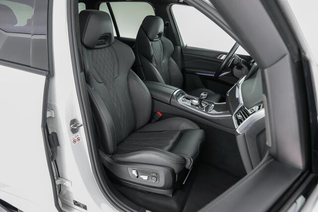 BMW X5 45e xDrive 394pk High Executive |splitterset|M-sportpakket|M-kuipstoelen|schuif/kantel|Harman&Kardon|massage|Laser LED|memory|360 camera|diamond pook|HUD|carbon interieur|Apple Carplay|22" lichtmetalen velgen|