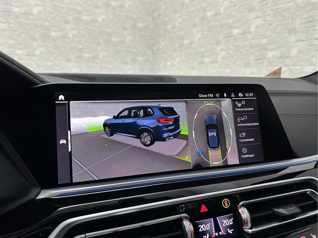 BMW X5 xDrive45e M-Sport | Panorama | 360 Camera | ACC | Leder Indiv. | Laser-LED | Harman-Kardon | Rij-Assistent Pro | Memory | Head-Up | Trekhaak | 4-Zone Clima | Beker Koeling & Verwarming | Stuurverwarming | Comfortstoelen | Keyless-Entry | M-Gordels | Sfeer