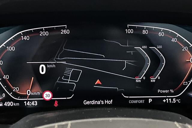 BMW X5 xDrive40i High Executive Automaat | Bowers en Wilkins | Panoramadak | Adaptieve cruise control | Lederen bekleding | LED verlichting