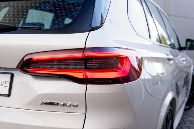 BMW X5 xDrive45e M-Sport Bowers & Wilkens, Panoramadak, 22" LM, HUD, Trekhaak, enz