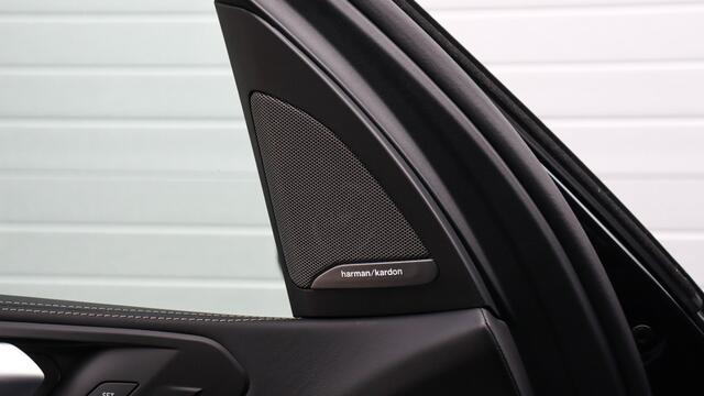 BMW X5 xDrive50e M-Sport Pro | Stoelventilatie | Head-up | Panoramadak | Soft-Close | Harman/Kardon | Trekhaak | Carbon