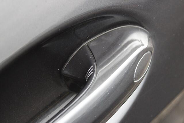 BMW X5 xDrive45e High Executive Automaat / Trekhaak / Sportstoelen / Achteruitrijcamera / Adaptief onderstel / Comfort Access / Adaptieve LED / Stoelverwarming / Live Cockpit Professional