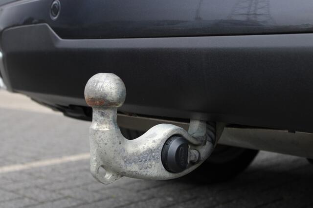 BMW X5 xDrive45e High Executive Automaat / Trekhaak / Sportstoelen / Achteruitrijcamera / Adaptief onderstel / Comfort Access / Adaptieve LED / Stoelverwarming / Live Cockpit Professional