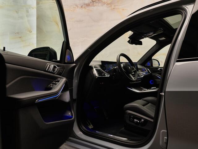 BMW X5 xDrive50e M Sport Pro, M stoelen, 4-wielbest., B&W, massage, CraftedClarity, pano, Merino, memory, 22", HUD, tr.haak, privacy