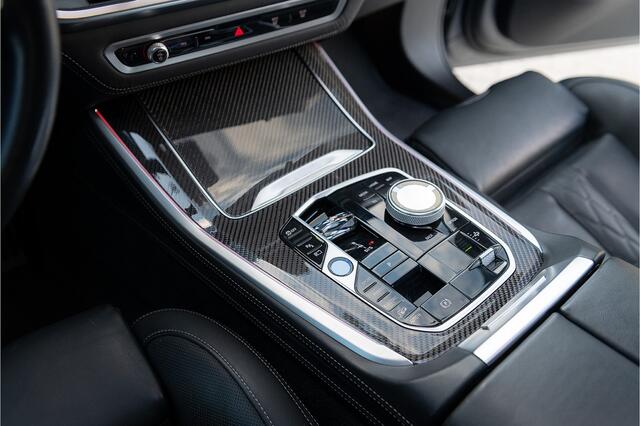 BMW X5 xDrive50e LCI M-Sport Pro ACC Pano M Seats Alcantara Hemel Massage Stoelvent. B&W Head Up 360 Kristal Trekhaak