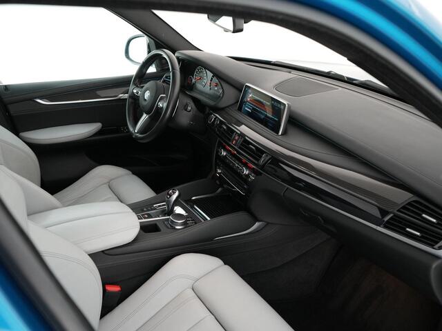 BMW X5 M 575pk |Harman&Kardon|schuif/kanteldak|softclose|HUD|memory|M-Performance seats|Maxton splitterset|carbon interieur|stoelverwarming|elek. achterklep|