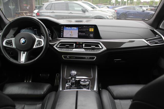BMW X5 xDrive45e High Executive / Full option! / Trekhaak / Panoramadak / 360Camera / Head-up / Softclose / Keyless / Laser LED / Bowers & Wilkens / Skylounge / Carbon intr. / 22'' / M Kuipsportstoelen / Achterasbesturing /