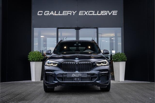 BMW X5 xDrive45e High Executive - M Sport | Memory | ACC | Luchtvering
