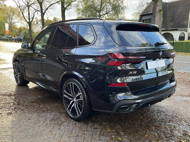 BMW X5 xDrive50e Launch Edition Skylounge B&W NL Auto Led