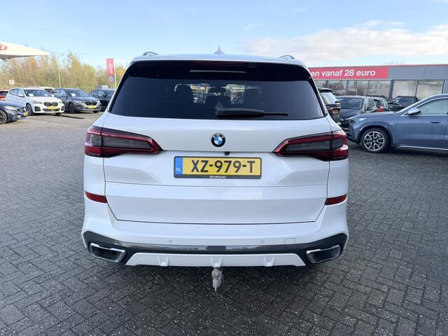 BMW X5 xDrive40i High Executive M-Sport Skylounge Panoramadak Trekhaak 22 Inch Laser Licht Harman-Kardon Keyless Entry 4WD Besturing Head-Up Display Luchtvering