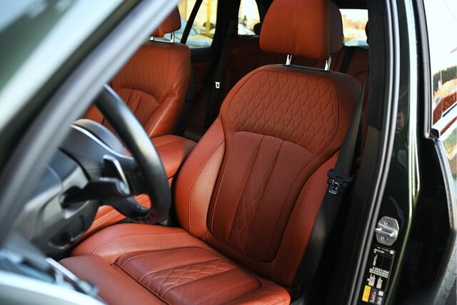 BMW X5 xDrive45e High Executive M Sport Automaat / Bowers & Wilkins / Sky lounge Panoramadak / Carbon inleg / 360 camera / 22"LM-velgen / Driving Assistant Professional / Laserlight / Head-Up / Parking Assistant Plus