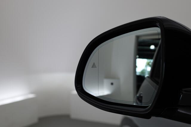 BMW X5 xDrive50e M Sport Pro | Iconic Glow | | Pano | Soft Close | HUD | Luchtvering | Harman Kardon | Elek. Trekhaak |