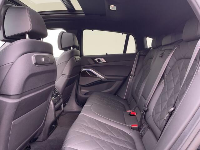 BMW X6 xDrive40i M-Sport 380 PK Massage Stoelkoeling Panoramadak Head-Up Trekhaak 360 Camera