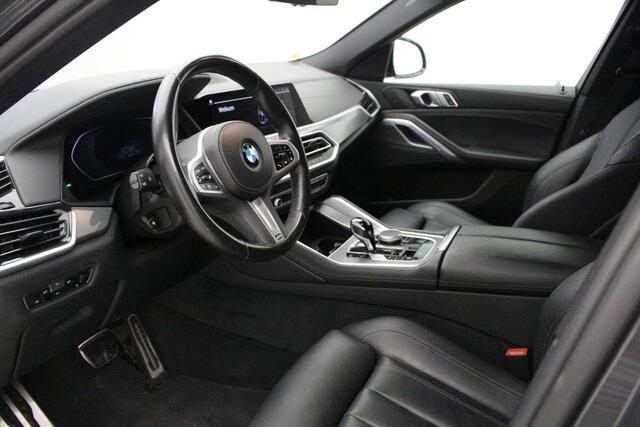 BMW X6 xDrive40i M-sport | 22" | Panorama | Trekhaak | Voorbereiding Driving Assistantce | Laser | Camera | Head-Up