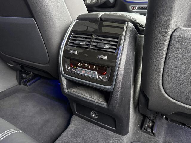 BMW X6 xDrive40i High Executive / M Sportpakket / Safety Pack / CoPilot Pack / Active Steering / Soft-Close-Automatic / Sky Lounge