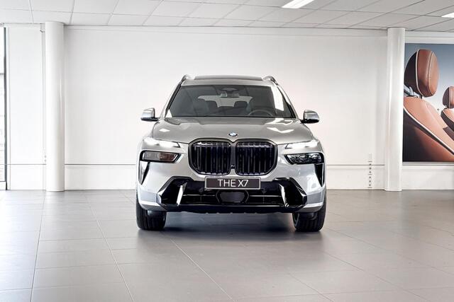 BMW X7 xDrive40i | M Sport | Stoelverwarming | Skylounge | Harman Kardon | Trekhaak | Driving Assistant Plus |