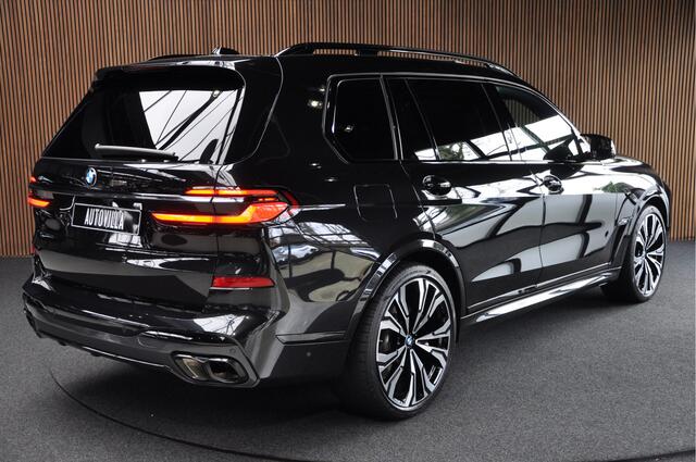 BMW X7 M60i xDrive M-sport 7-Pers. Pano Massage 360 Head Up Alcantara b. hemel Bowers & Wilkins Skylounge BTW auto