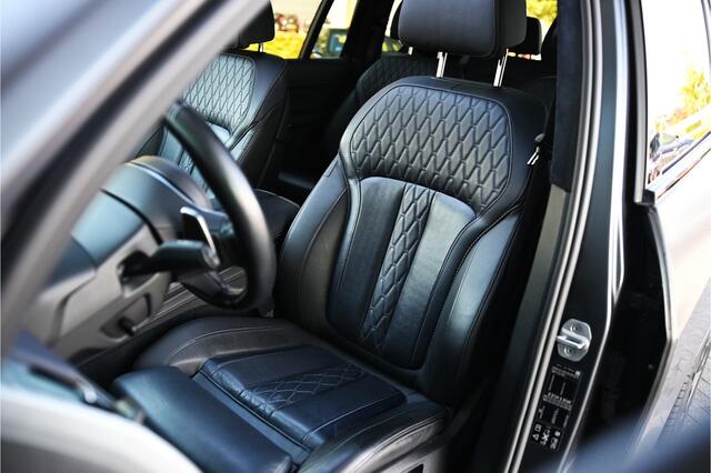 BMW X7 M50i 6p. High Executive Automaat / Panoramadak Sky Lounge / Massagefunctie / Laserlight / Parking Assistant Plus / Soft Close / Stoelventilatie / Active Steering
