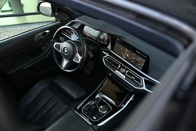 BMW X7 M50i 6p. High Executive Automaat / Panoramadak Sky Lounge / Massagefunctie / Laserlight / Parking Assistant Plus / Soft Close / Stoelventilatie / Active Steering