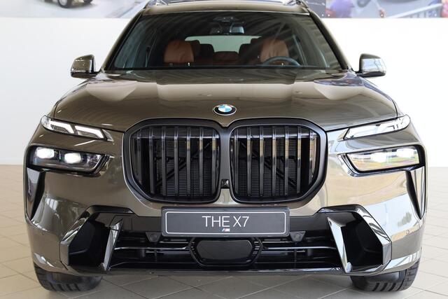 BMW X7 xDrive40i | M Sportpakket | Panoramadak | Comfort Pack | Exclusive Pack | Harman Kardon | Driving & Parking Assistant Professional | Soft-Close | Sky Lounge | Trekhaak