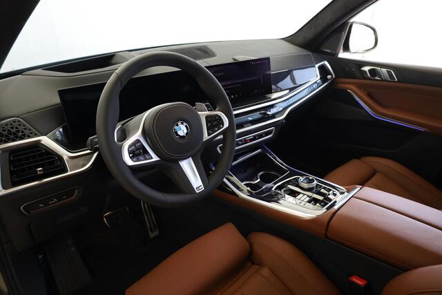 BMW X7 xDrive40i | M Sportpakket | Panoramadak | Comfort Pack | Exclusive Pack | Harman Kardon | Driving & Parking Assistant Professional | Soft-Close | Sky Lounge | Trekhaak