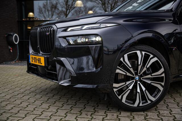 BMW X7 M60i xDrive , BTW,Panoramadak, Massagestoelen, Stoelverkoeling/verwarming, Skylounge,