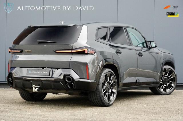 BMW XM PHEV 4.4 V8 653 pk 30 kWh / NIEUWSTAAT / FULL OPTIONS / BOWERS WILKINS DIAMOND SURROUND / TREKHAAK / M DRIVERS PACKAGE 270 km Vmax / BMW SERVICE INCLUSIVE