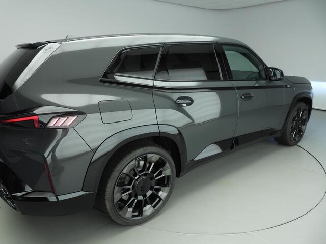 BMW XM Driving Assistant Professional | Bowers & Wilkins