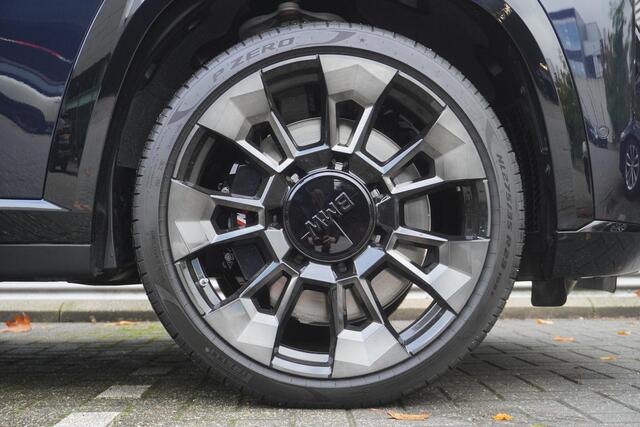 BMW XM 50e | Driving Assistant Professional | Adaptief M Onderstel Professional | Bowers & Wilkins | Soft-Close | Comfort Access