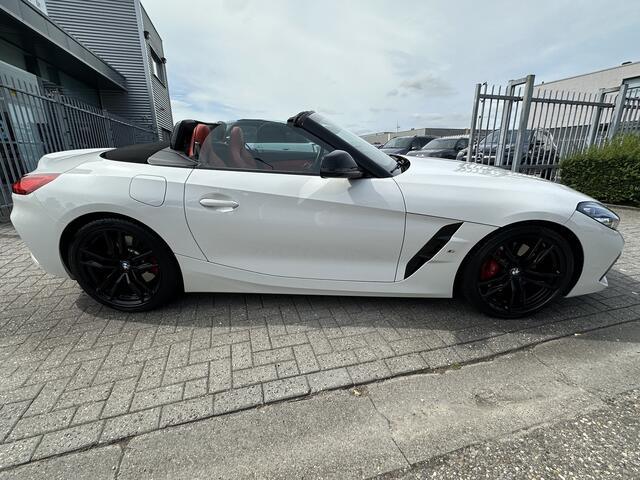 BMW Z4 Roadster sDrive20i High Executive M sport Harman Kardon | Connected Prof. | Rood interieur