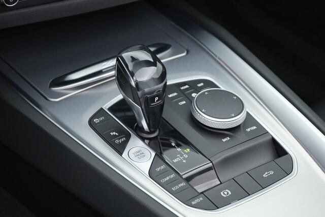 BMW Z4 Roadster sDrive20i Sport Line | Stoelverw. | Leder | Apple CarPlay | Camera | Navi |