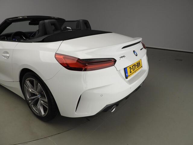BMW Z4 Roadster sDrive20i Handgeschakeld | 18 inch LM M Dubbelspaak | Driving Assistant | HiFi System | M Aerodynamicapakket | Comfort Access