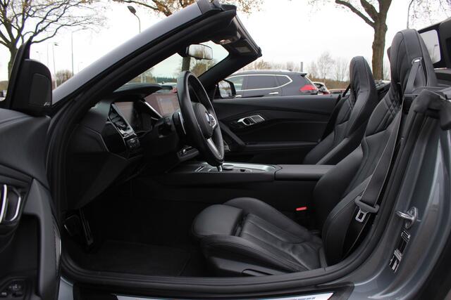 BMW Z4 Roadster M40i High Executive / Leder / Head-up / Sfeerverlichting / 19'' / Keyless / Dodehoek / Stoelverwarming / ACC