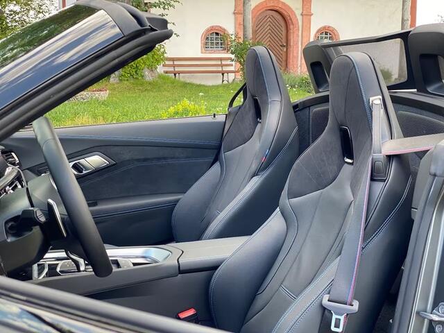 BMW Z4 Roadster M40i High Executive Stuurwielverwarming 19 Inch Harman-Kardon Elek Stoelverstelling ACC Carplay Head-Up Display