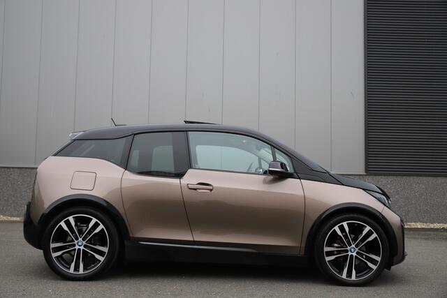 BMW i3 S Executive 120Ah 42 kWh/184pk/Sunroof/ Lodge int./W-pomp/3-fase/20"