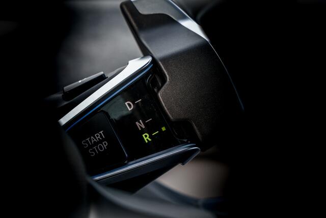 BMW i3 Business Edition Plus 120Ah 42 kWh | Panoramadak | 21.565 km | Warmtepomp | LED | Adap. Cruise | Camera