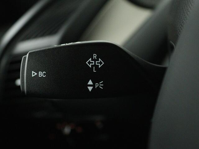 BMW i3 Executive Edition 120Ah 42 kWh | Panoramadak | Stoelverwarming | Parkeerhulp | Nederlandse Auto | NAP |