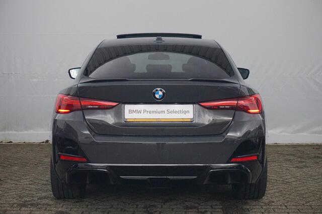BMW i4 eDrive35 M Sportpakket Pro 20'' / Glazen schuif-/kanteldak / Harman Kardon / Stuurwielrand verwarmd