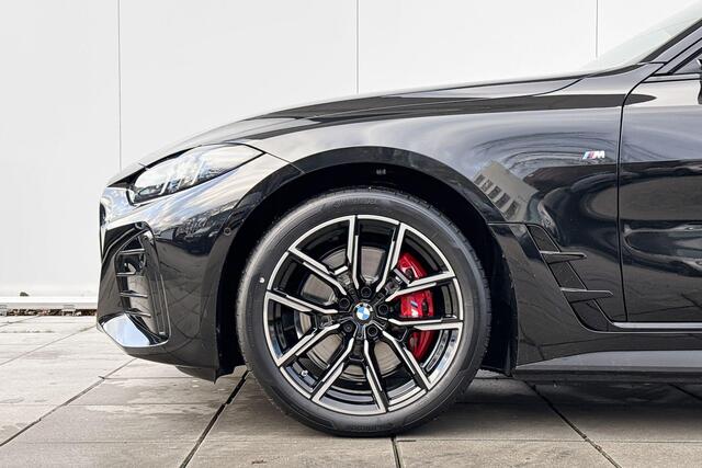 BMW i4 xDrive40 M-Sport Pro / Elektrisch bediend glazen schuif-/kanteldak / Comfort Acces / Trekhaak Elektrisch Wegklapbaar / 19"