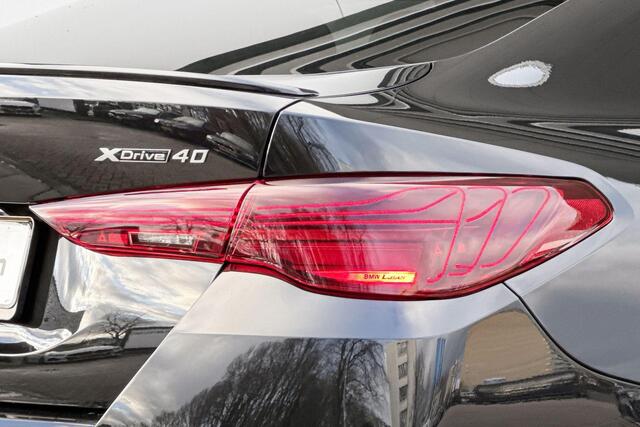 BMW i4 xDrive40 M-Sport Pro / Elektrisch bediend glazen schuif-/kanteldak / Comfort Acces / Trekhaak Elektrisch Wegklapbaar / 19"